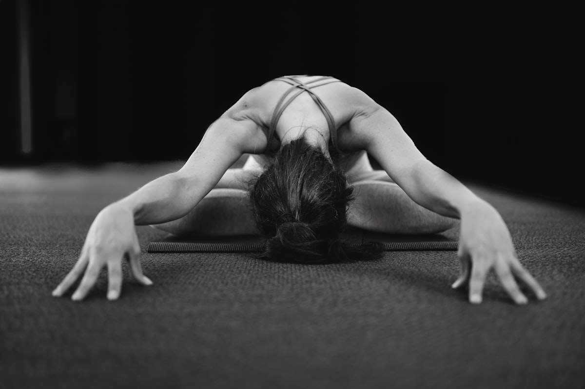 Cat-cow stretch for spinal mobility